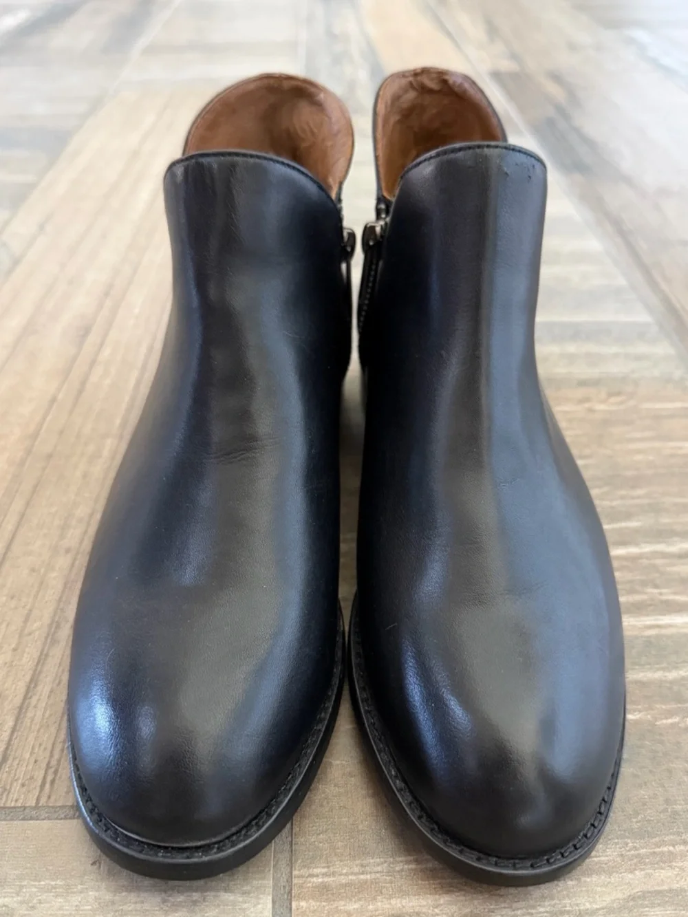 Frye Melissa Shootie 2 boots Women’s size 8 New